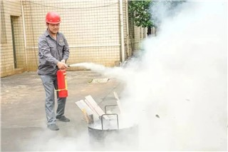 人人講安全 個個會應(yīng)急 | 朝陽集團(tuán)公司開展消防安全演習(xí) 人人講安全 個個會應(yīng)急 | 朝陽集團(tuán)公司開展消防安全演習(xí)